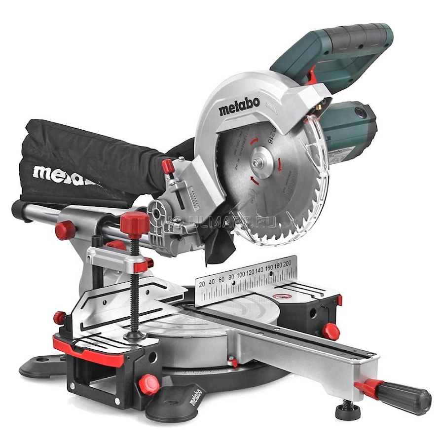 Торцовочная пила с протяжкой Metabo KGS 216 M